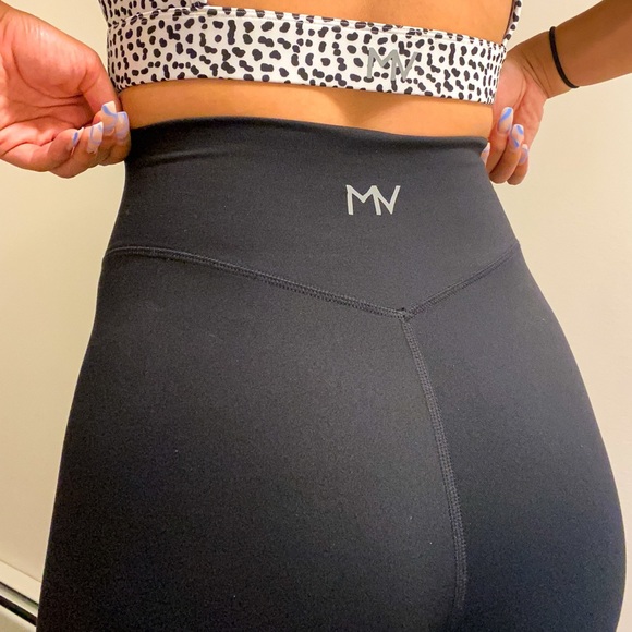 Legacy Leggings - Picture 3 of 3